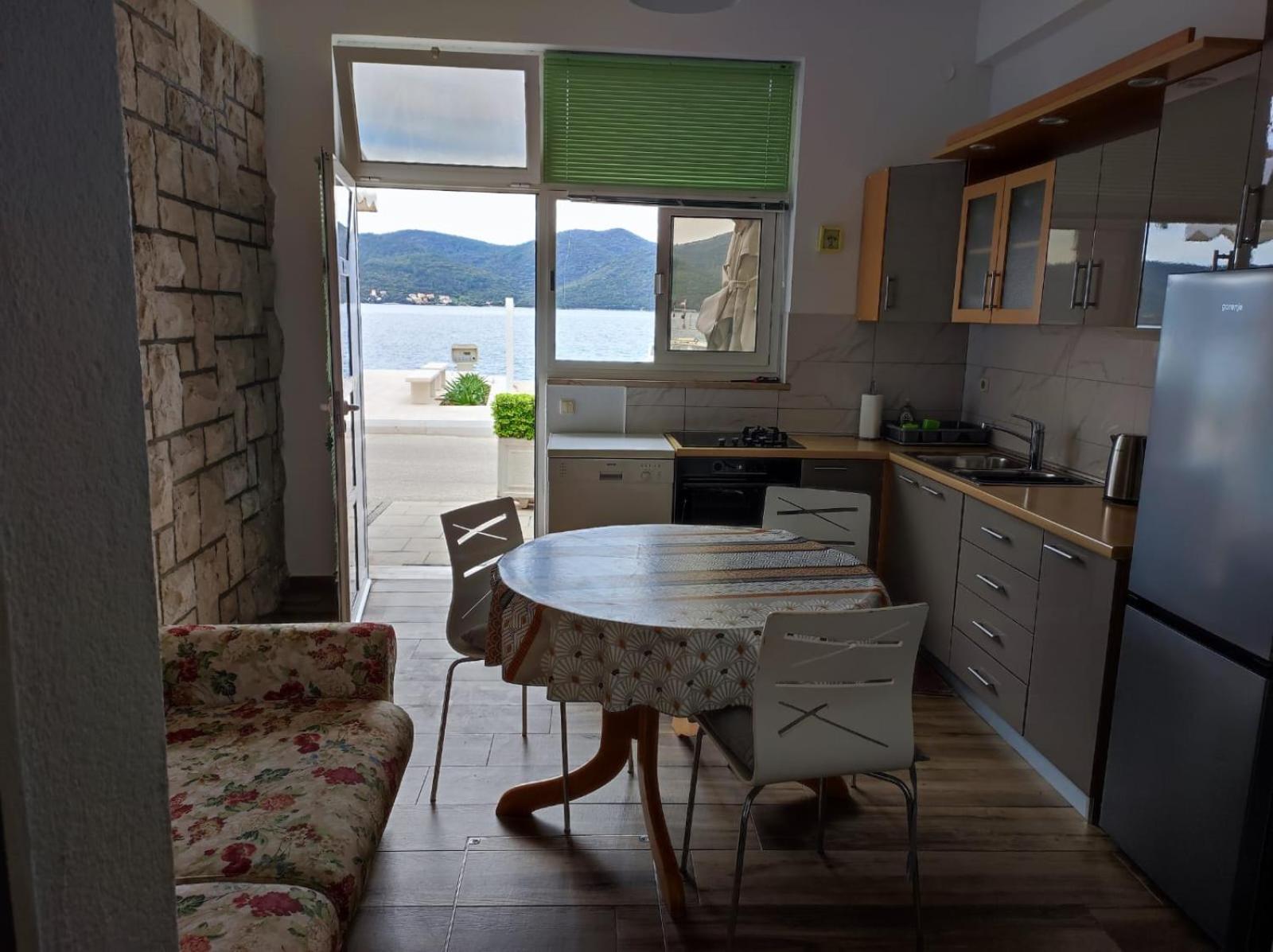 Apartment Mareta In Viganj Esterno foto